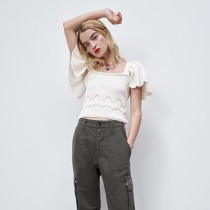 Zara White Ruffle Shoulder Puff Sleeve Knit Top - Small